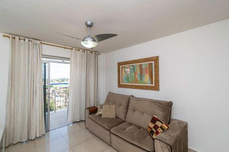 Sala de apartamento para alugar com 2 quartos, 70m² em Olaria, Rio de Janeiro