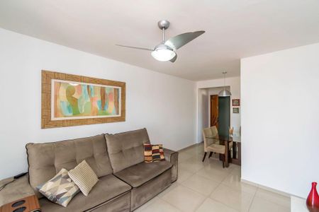 Apartamento para alugar com 70m², 2 quartos e 1 vagaSala