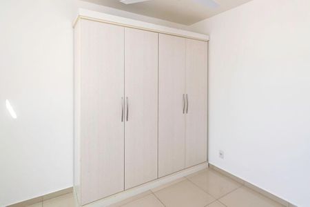 Apartamento para alugar com 70m², 2 quartos e 1 vagaQuarto 2 - Armários