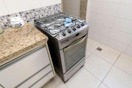 Apartamento para alugar com 70m², 2 quartos e 1 vagaCozinha - Fogão