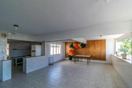 Apartamento para alugar com 70m², 2 quartos e 1 vagaÁrea comum - Salão de festas