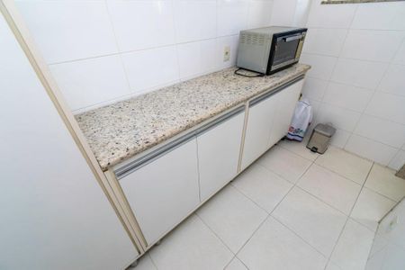 Apartamento para alugar com 70m², 2 quartos e 1 vagaQuarto de Serviço - Armário