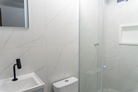 Banheiro de kitnet/studio para alugar com 1 quarto, 20m² em Jardim Oriental, São Paulo