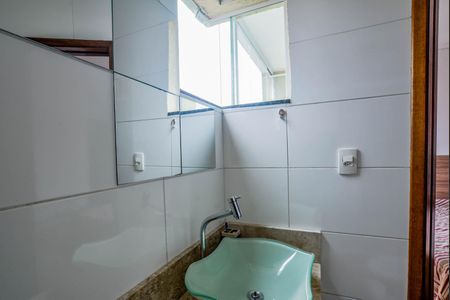 Apartamento à venda com 61m², 2 quartos e 1 vaga Apartamento à venda com 61m², 2 quartos e 1 vagaBanheiro da Suíte