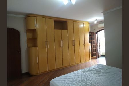 Casa à venda com 3 quartos, 150m² em Utinga, Santo André