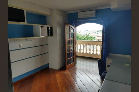 Casa à venda com 3 quartos, 150m² em Utinga, Santo André
