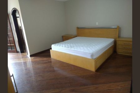 Casa à venda com 3 quartos, 150m² em Utinga, Santo André