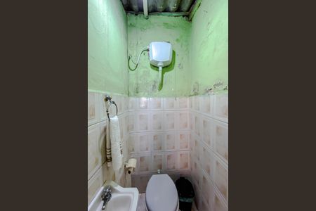 Casa à venda com 72m², 2 quartos e 1 vagaLavabo