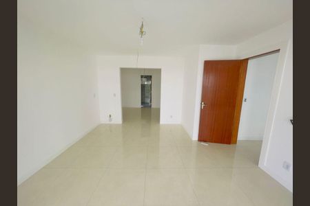 Casa à venda com 3 quartos, 268m² em Maria Paula, Niterói
