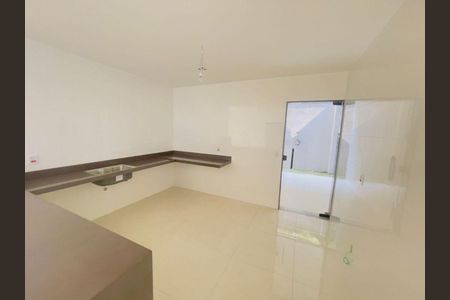 Casa à venda com 3 quartos, 268m² em Maria Paula, Niterói