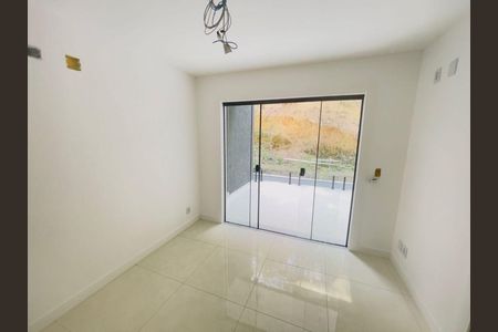 Casa à venda com 3 quartos, 268m² em Maria Paula, Niterói