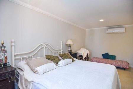 Casa à venda com 7 quartos, 720m² em Itacoatiara, Niterói