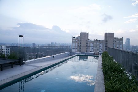 Apartamento para alugar com 37m², 1 quarto e sem vaga Apartamento para alugar com 37m², 1 quarto e sem vagaPiscina