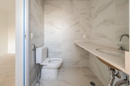 Apartamento à venda com 123m², 3 quartos e 2 vagasBanheiro da Suíte Master