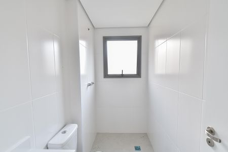 Apartamento à venda com 78m², 2 quartos e 1 vaga Apartamento à venda com 78m², 2 quartos e 1 vagaBanheiro da suíte 1