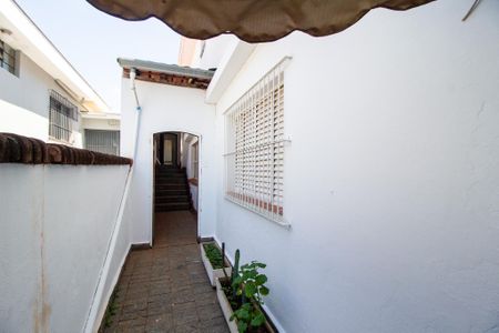 Casa para alugar com 90m², 2 quartos e 3 vagasCorredor 