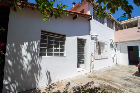 Casa para alugar com 90m², 2 quartos e 3 vagasEdícula 