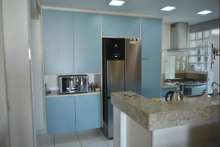 Apartamento à venda com 102m², 3 quartos e 2 vagasCozinha