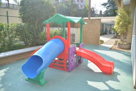 Apartamento à venda com 102m², 3 quartos e 2 vagasÁrea comum - Playground