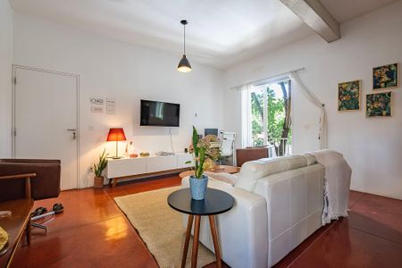 Apartamento à venda com 52m², 1 quarto e sem vaga Apartamento à venda com 52m², 1 quarto e sem vagaStudio