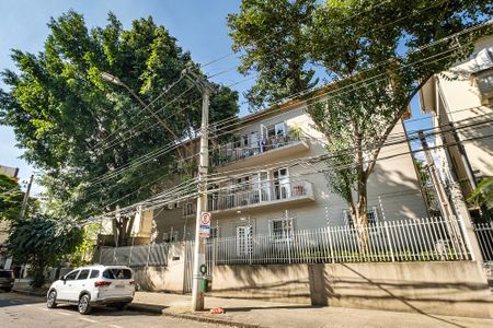 Apartamento à venda com 52m², 1 quarto e sem vaga Apartamento à venda com 52m², 1 quarto e sem vagaFachada
