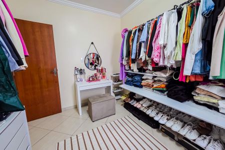 Casa à venda com 260m², 3 quartos e 5 vagasSuíte 2