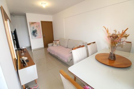 Apartamento para alugar com 70m², 2 quartos e 1 vagaSala