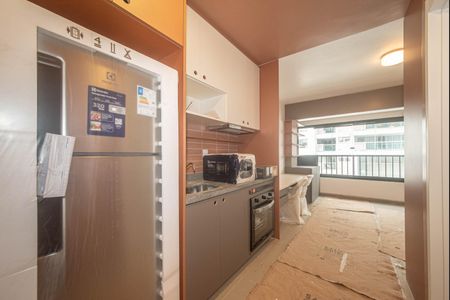 Cozinha de kitnet/studio para alugar com 1 quarto, 24m² em Vila Cordeiro, São Paulo