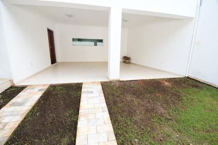 Garagem de casa para alugar com 3 quartos, 326m² em Conjunto Habitacional Vila Santana (sousas), Campinas
