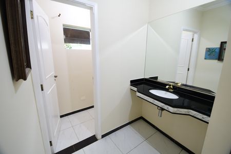 Casa para alugar com 326m², 3 quartos e 3 vagasLavabo