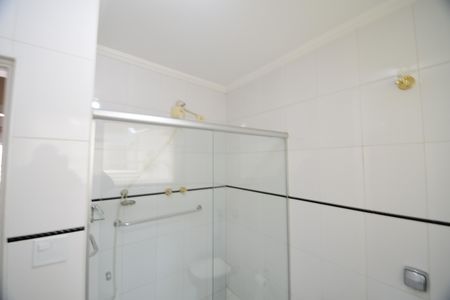 Casa para alugar com 326m², 3 quartos e 3 vagasBanheiro Social