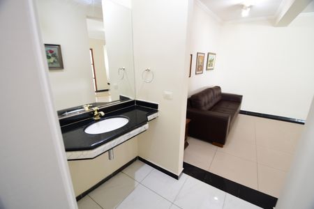 Casa para alugar com 326m², 3 quartos e 3 vagasLavabo