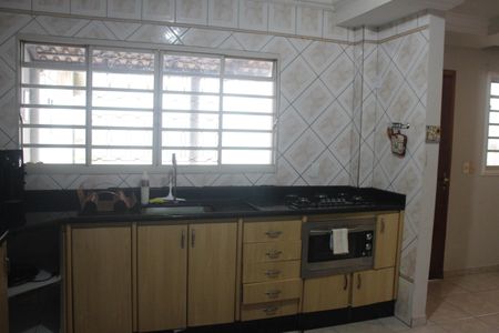 Casa para alugar com 240m², 3 quartos e 2 vagasCozinha