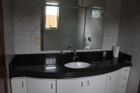 Casa para alugar com 240m², 3 quartos e 2 vagasDetalhe do Banheiro da Suite