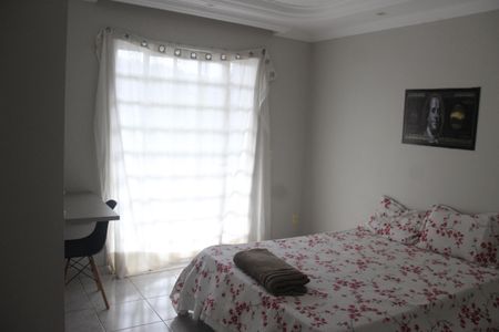 Casa para alugar com 240m², 3 quartos e 2 vagasQuarto 3