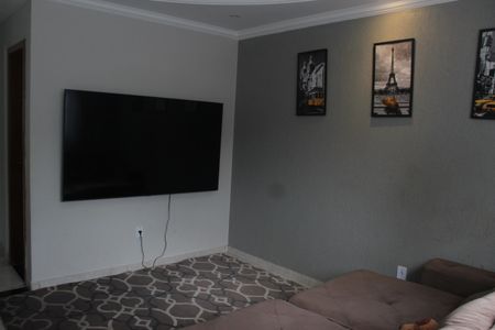 Casa para alugar com 240m², 3 quartos e 2 vagasSala de TV