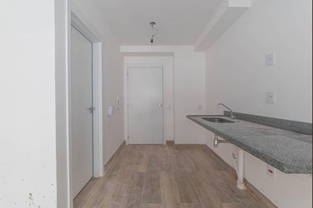 Cozinha de kitnet/studio à venda com 1 quarto, 24m² em Vila Cordeiro, São Paulo