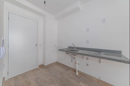 Cozinha de kitnet/studio à venda com 1 quarto, 24m² em Vila Cordeiro, São Paulo