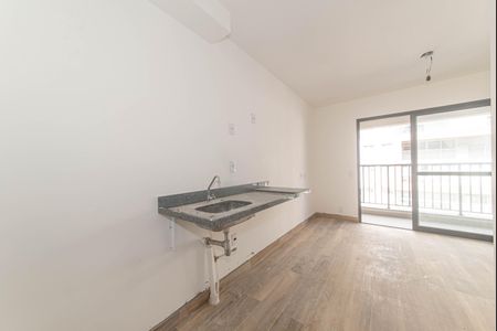Cozinha de apartamento à venda com 1 quarto, 24m² em Vila Cordeiro, São Paulo