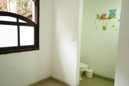 Casa à venda com 198m², 5 quartos e 3 vagasBanheiro