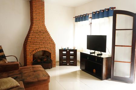 Casa à venda com 198m², 5 quartos e 3 vagasSala 1