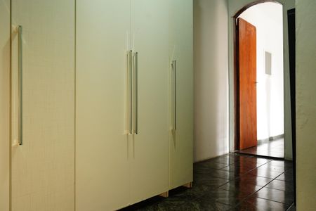 Casa à venda com 198m², 5 quartos e 3 vagasSuíte 1