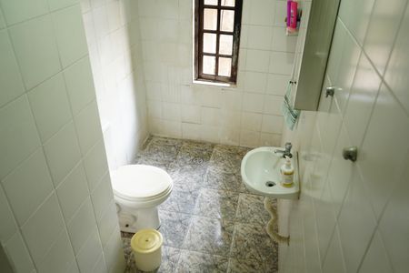 Casa à venda com 198m², 5 quartos e 3 vagasBanheiro da Suíte 2