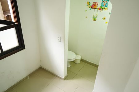 Casa à venda com 198m², 5 quartos e 3 vagasBanheiro