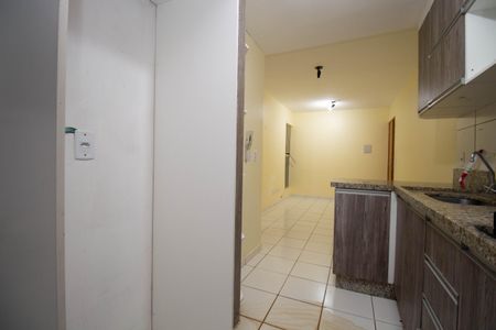Apartamento para alugar com 47m², 2 quartos e 1 vaga Apartamento para alugar com 47m², 2 quartos e 1 vagaCozinha e Área de Serviço