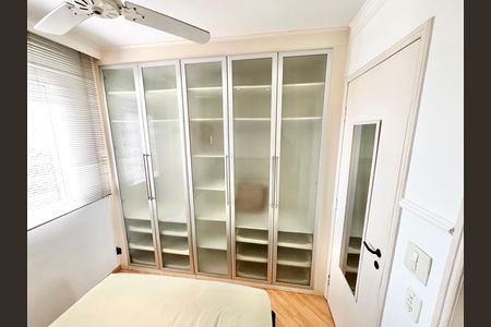 Apartamento à venda com 80m², 3 quartos e 1 vaga Apartamento à venda com 80m², 3 quartos e 1 vagaSuíte