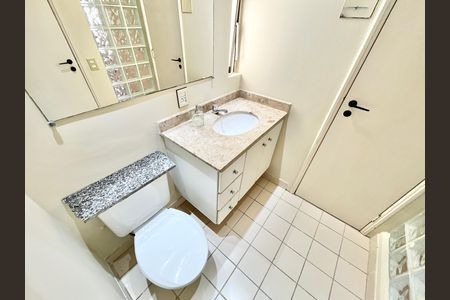 Apartamento à venda com 80m², 3 quartos e 1 vaga Apartamento à venda com 80m², 3 quartos e 1 vagaBanheiro da Suíte