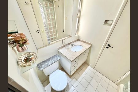 Apartamento à venda com 80m², 3 quartos e 1 vaga Apartamento à venda com 80m², 3 quartos e 1 vagaBanheiro da Suíte