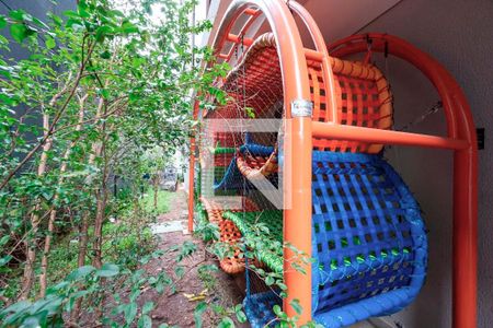 Apartamento para alugar com 65m², 2 quartos e 1 vaga Apartamento para alugar com 65m², 2 quartos e 1 vagaÁrea comum - Playground