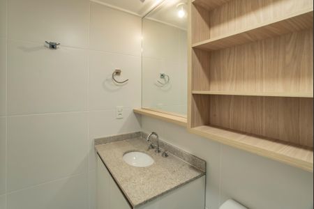 Apartamento para alugar com 65m², 2 quartos e 1 vagaBanheiro da Suíte